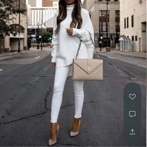 White American Eagle Skinny Jeans - Super Super Stretch Jeggings